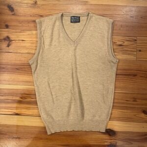 Royal Knight Vintage Men's Sweater Vest Size L Tan V-Neck Made In U.S.A.
